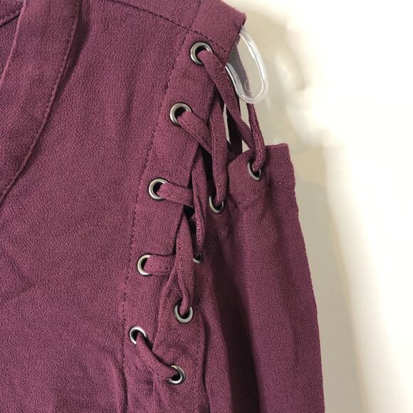 Torrid Women's Maroon Long Sleeve Lace-Up 100% Rayon Blouse Size 0 (Large) - Picture 4 of 8
